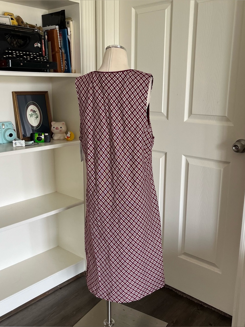 Vintage Jaclyn Smith burgundy plaid dress with pockets - Picture 3 of 7
